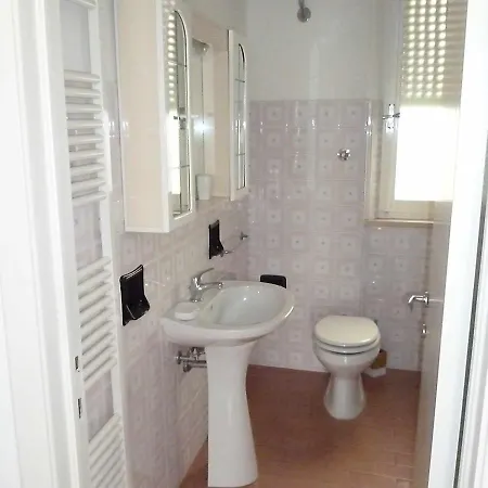 R12 Il Mare A Due Passi Apartamento Ancona
